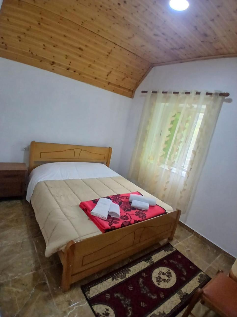 Bed and Breakfast Bujtina Milani Shkodër Esterno foto