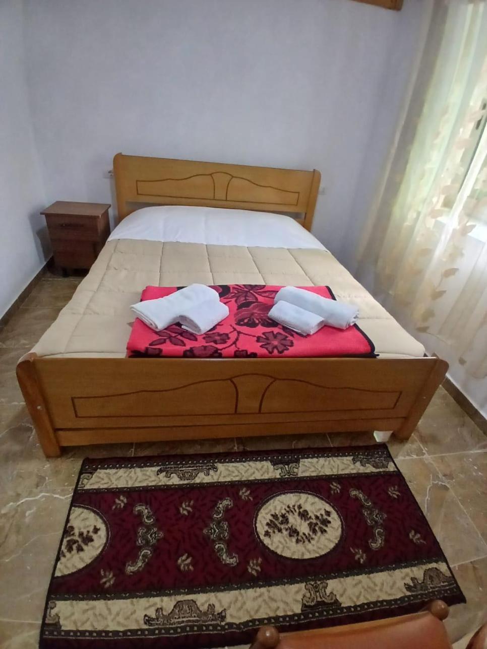 Bed and Breakfast Bujtina Milani Theth Esterno foto