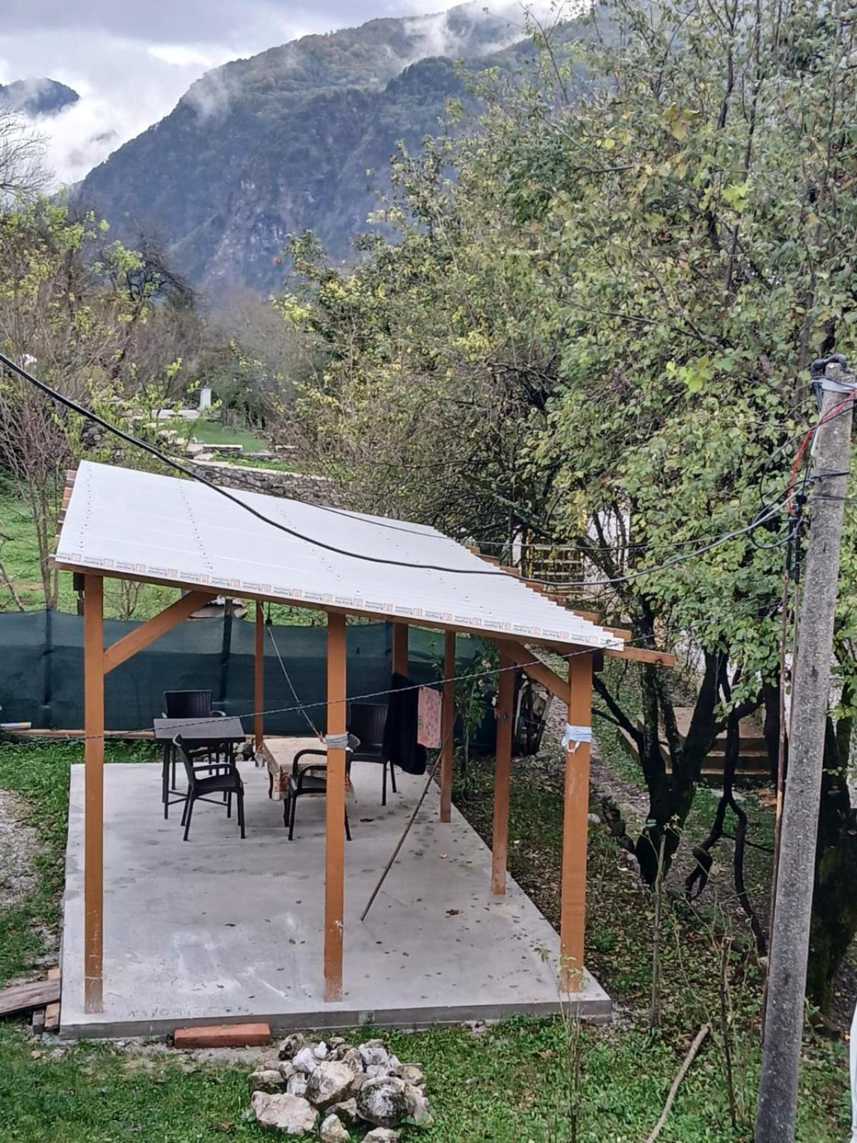 Bed and Breakfast Bujtina Milani Shkodër Esterno foto