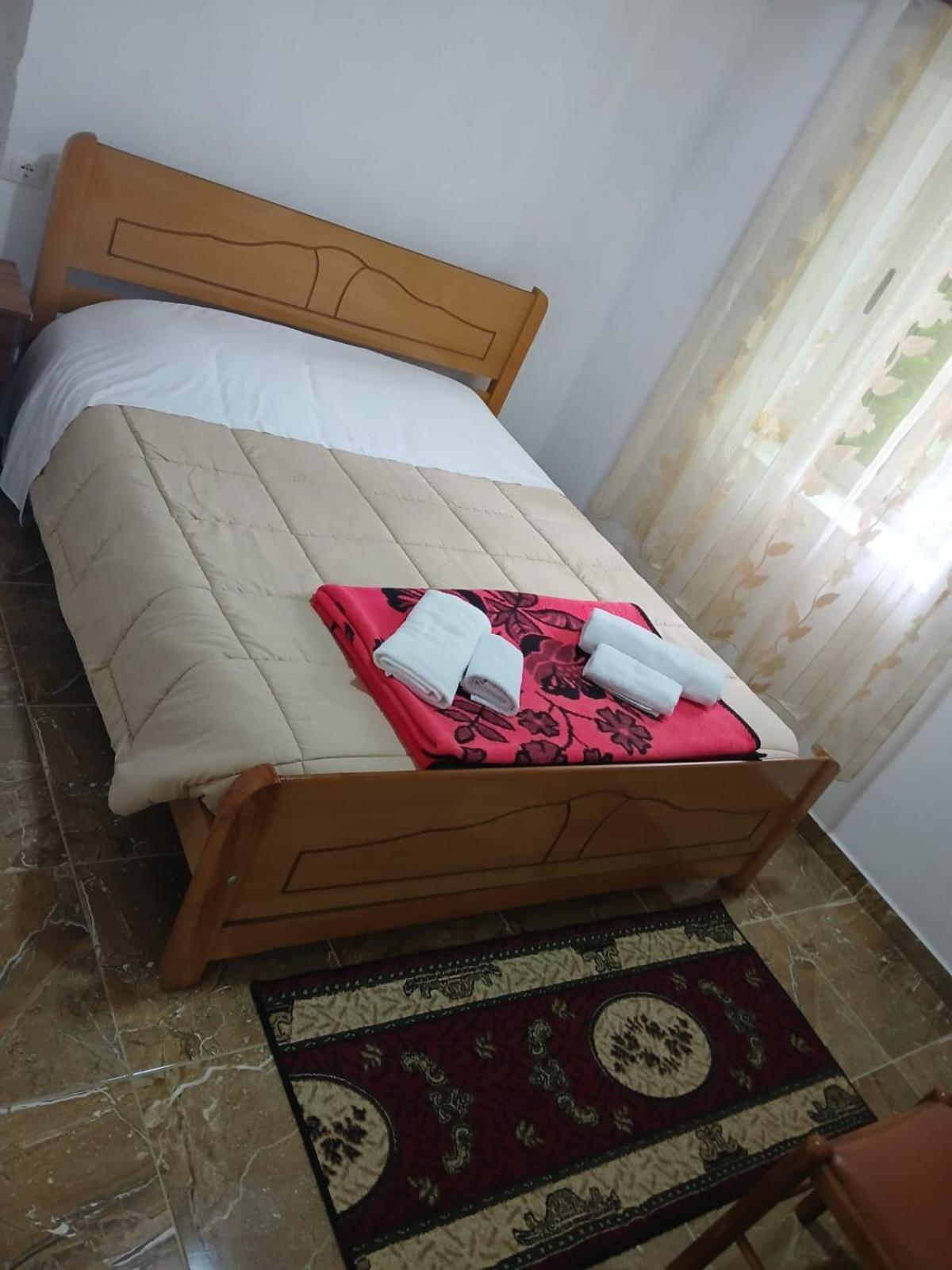 Bed and Breakfast Bujtina Milani Shkodër Esterno foto