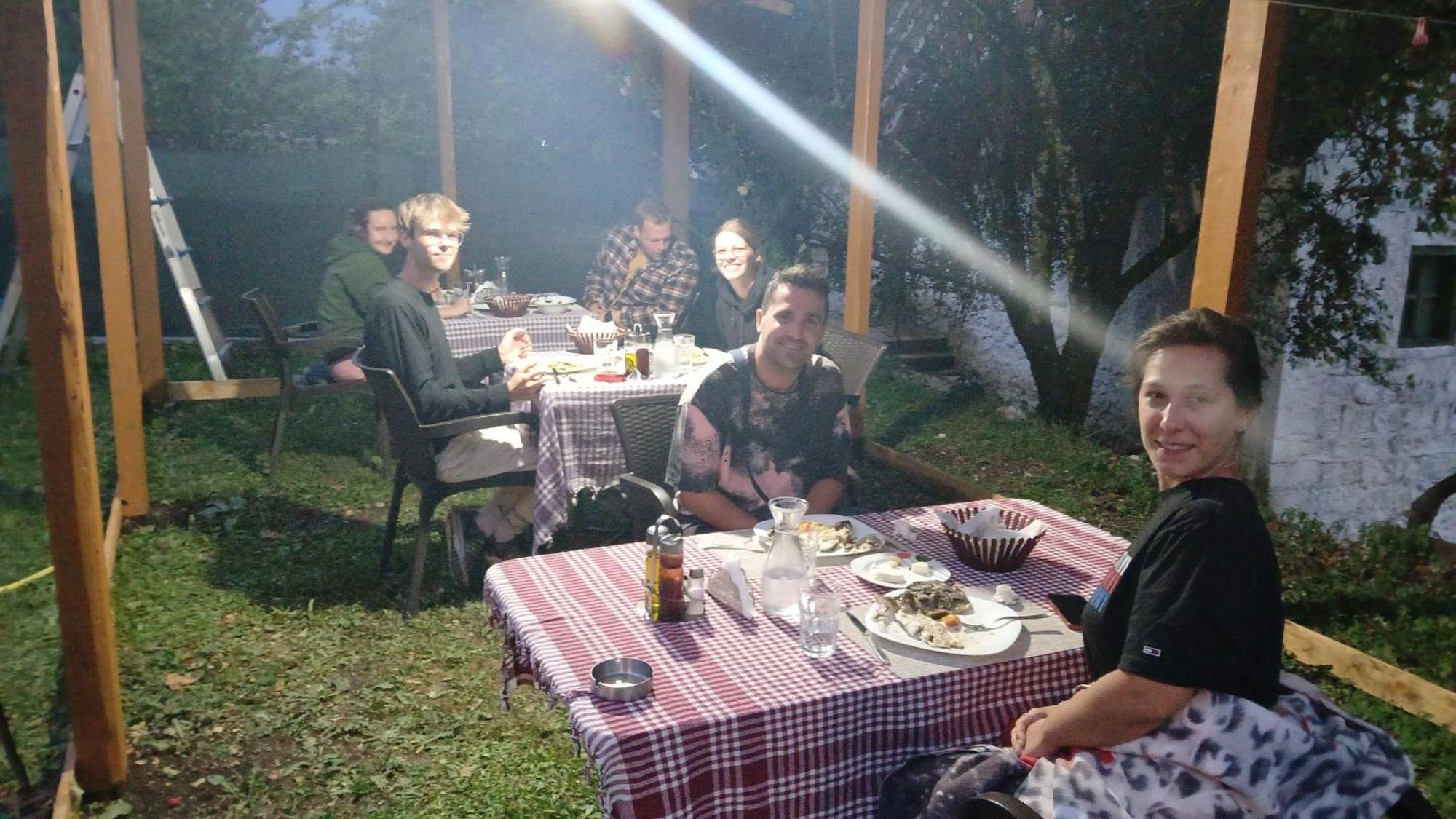 Bed and Breakfast Bujtina Milani Theth Esterno foto